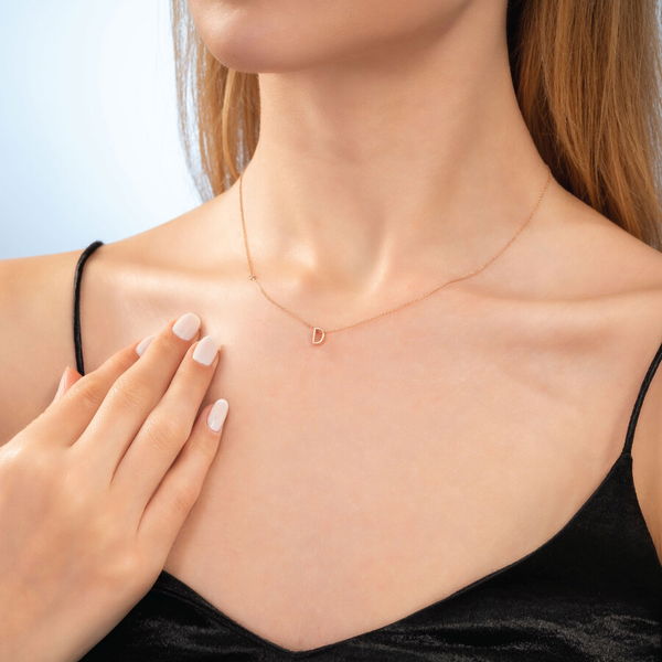 0,03 Karat Pırlantalı Rose Harf Kolye - Pare Pırlanta