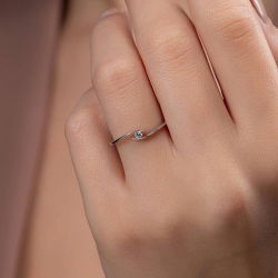 0,05 Karat Tektaş Pırlanta Yüzük - 5