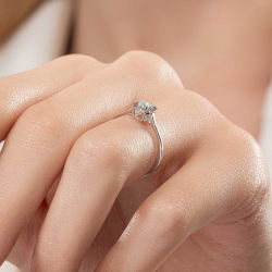 0,07 Karat Efektli Baget Pırlanta Yüzük - 6