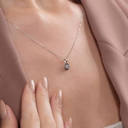 0,07 Karat Pırlanta Baget Kolye - 3