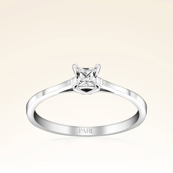 0,18 Karat Prenses Kesim Tektaş Pırlanta Yüzük - Pare Pırlanta