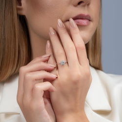 0,19 Karat Kolu Taşlı Baget Pırlanta Yüzük - 4