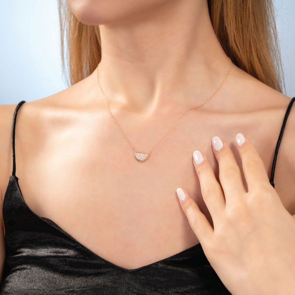 0,24 Karat Pırlantalı Trend Kolye - Pare Pırlanta