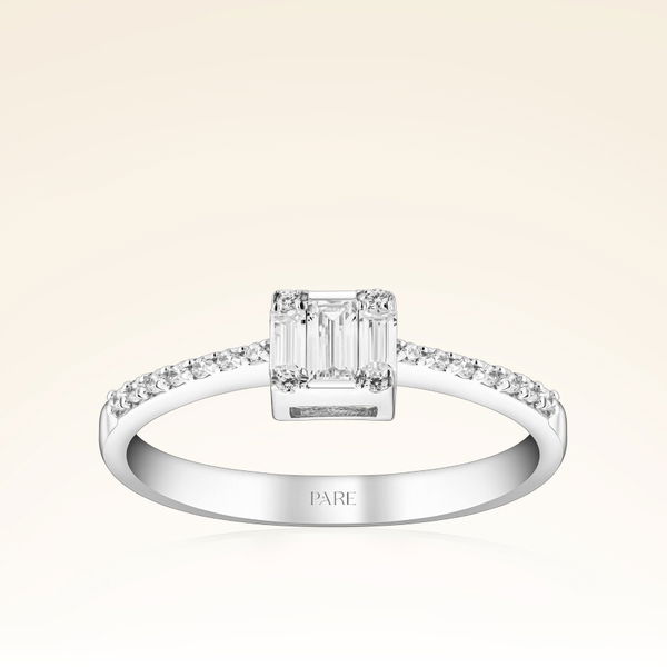 0,27 Karat Kolu Taşlı Baget Pırlanta Yüzük - Pare Pırlanta