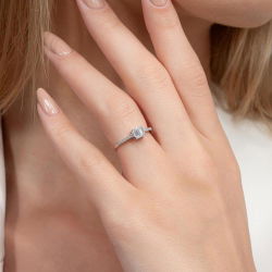 0,27 Karat Kolu Taşlı Baget Pırlanta Yüzük - 5