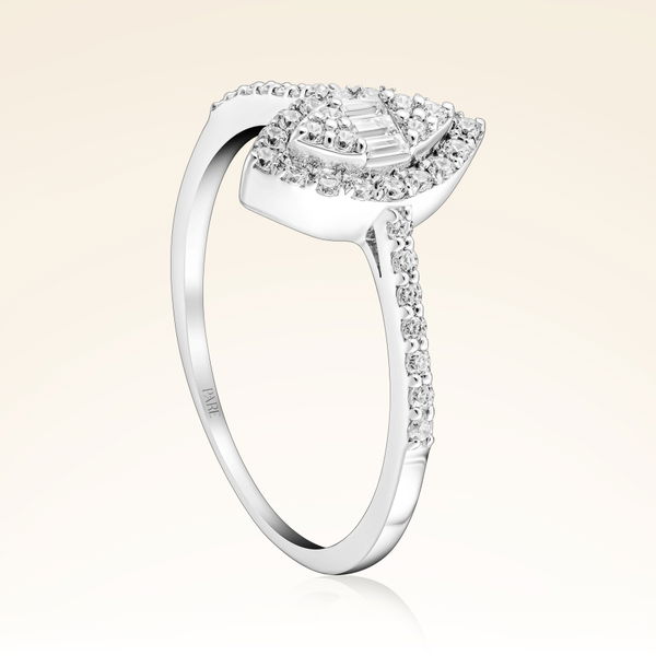 0,29 Karat Kolu Taşlı Baget Pırlanta Yüzük - Pare Pırlanta