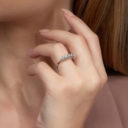 0,30 Karat HRD Sertifikalı Beştaş Pırlanta Yüzük - 4