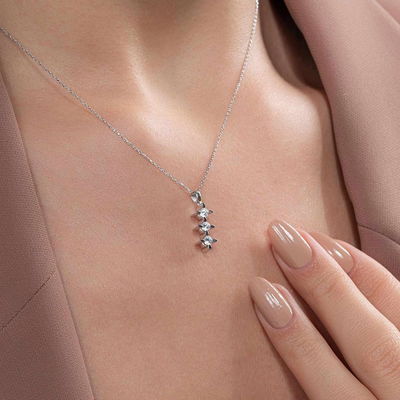 0,30 Karat Tria Pırlanta Kolye - Pare Pırlanta