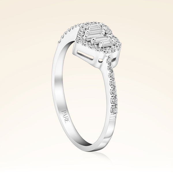 0,32 Karat Baget Kalp Pırlanta Yüzük - Pare Pırlanta