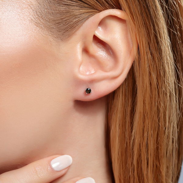  0,33 Karat Siyah Pırlantalı Tektaş Küpe - Pare Pırlanta