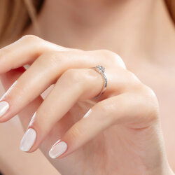 0,35 Karat Kolu Taşlı Tektaş Pırlanta Yüzük - 4