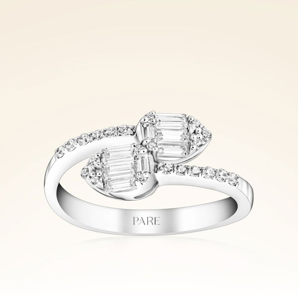 0,45 Karat kolu Taşlı Baget Pırlanta Yüzük - Pare Pırlanta