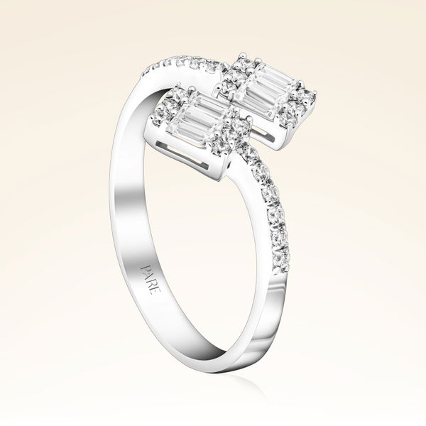 0,49 Karat Kolu Taşlı Baget Pırlanta Yüzük - Pare Pırlanta