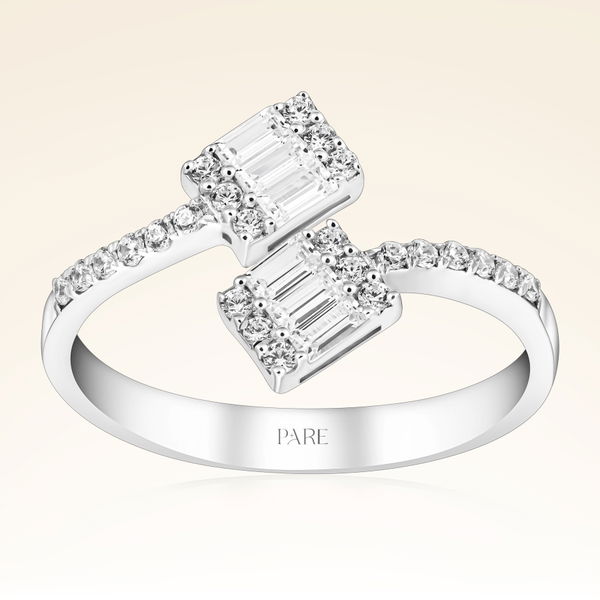 0,49 Karat Kolu Taşlı Baget Pırlanta Yüzük - Pare Pırlanta