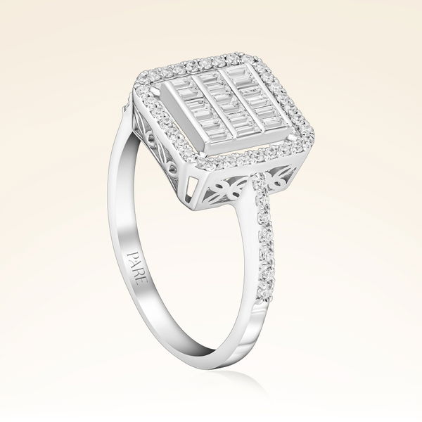 0,53 Karat Kolu Taşlı Baget Pırlanta Yüzük - Pare Pırlanta