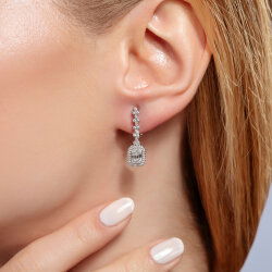 0,61 Karat Pırlantalı Baget Küpe - 2