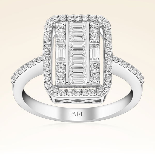 0,68 Karat Kolu Taşlı Baget Pırlanta Yüzük - Pare Pırlanta