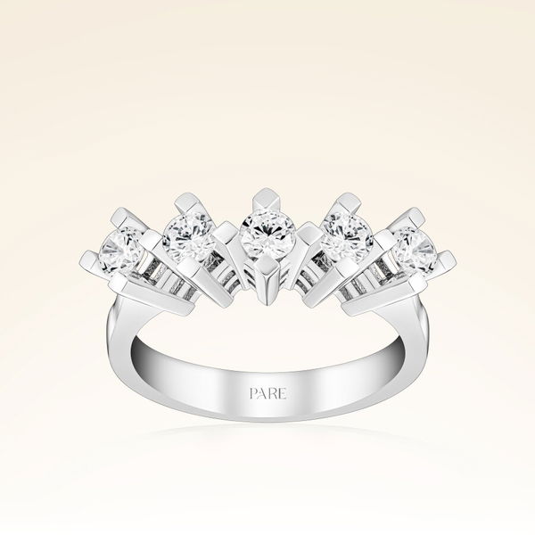 0,70 Karat Beştaş Pırlanta Yüzük - Pare Pırlanta