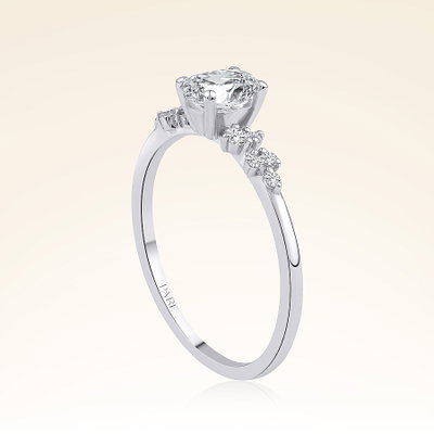 0,70 Karat Pırlanta Fantezi Oval Beyaz Topaz Yüzük - Pare Pırlanta
