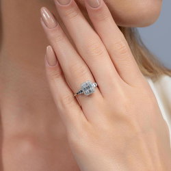 0,71 Karat Kolu Taşlı Baget Pırlanta Yüzük - 5