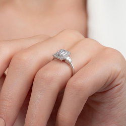 0,71 Karat Kolu Taşlı Baget Pırlanta Yüzük - 7