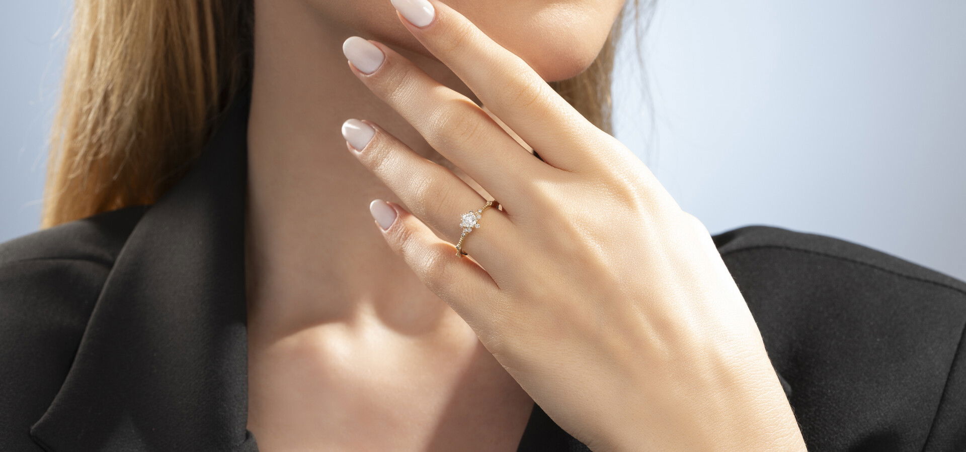 Lotus Figürlü Mücevherler Neyi Temsil Eder?