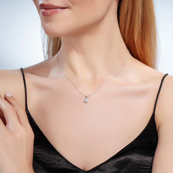 0,15 Karat Baget Pırlanta Kolye - Pare Pırlanta