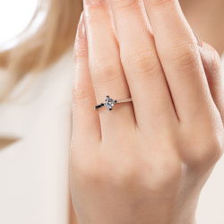 D Renk 0,40 Karat HRD Sertifikalı Tektaş Pırlanta Yüzük - 5