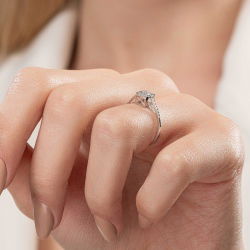 0,07 Karat Efektli Baget Pırlanta Yüzük - 6