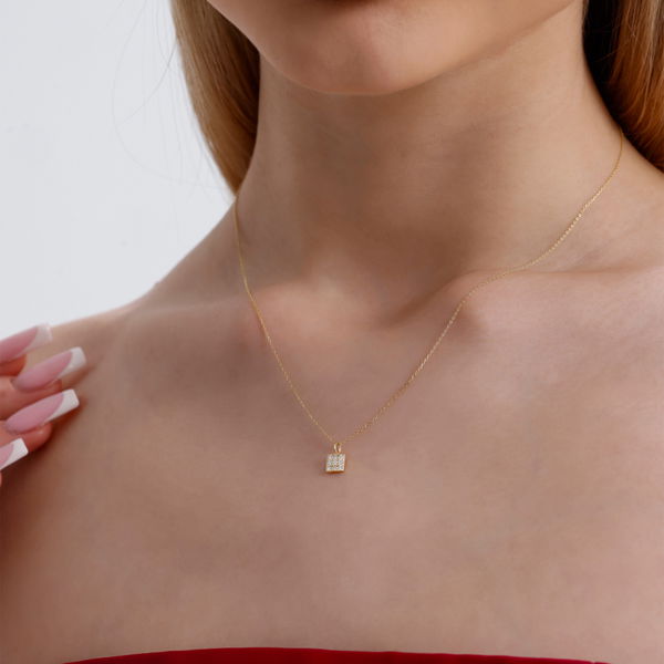 0,11 Karat Pırlanta Kare Kolye - Pare Pırlanta