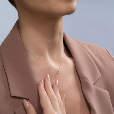 0,18 Karat Prenses Kesim Kare Tektaş Pırlanta Kolye - Pare Pırlanta